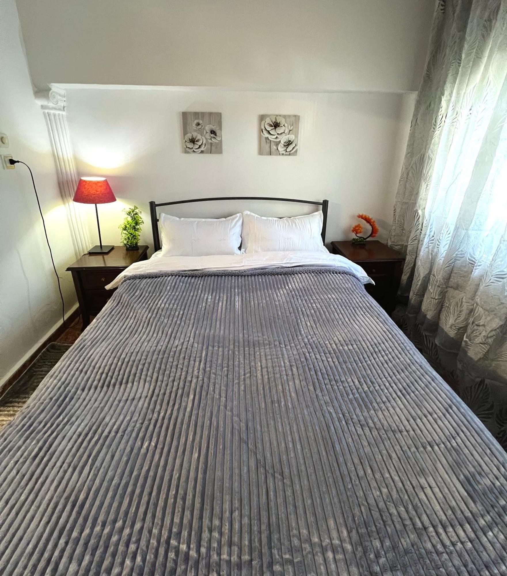 Queen Olgas Street Appartment Tesalonika Bagian luar foto
