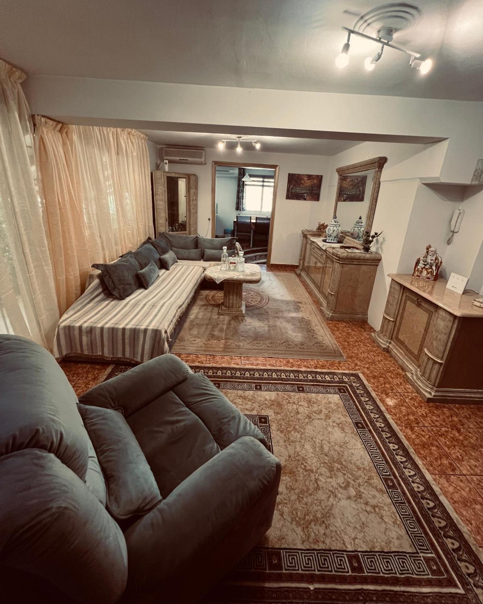 Queen Olgas Street Appartment Tesalonika Bagian luar foto