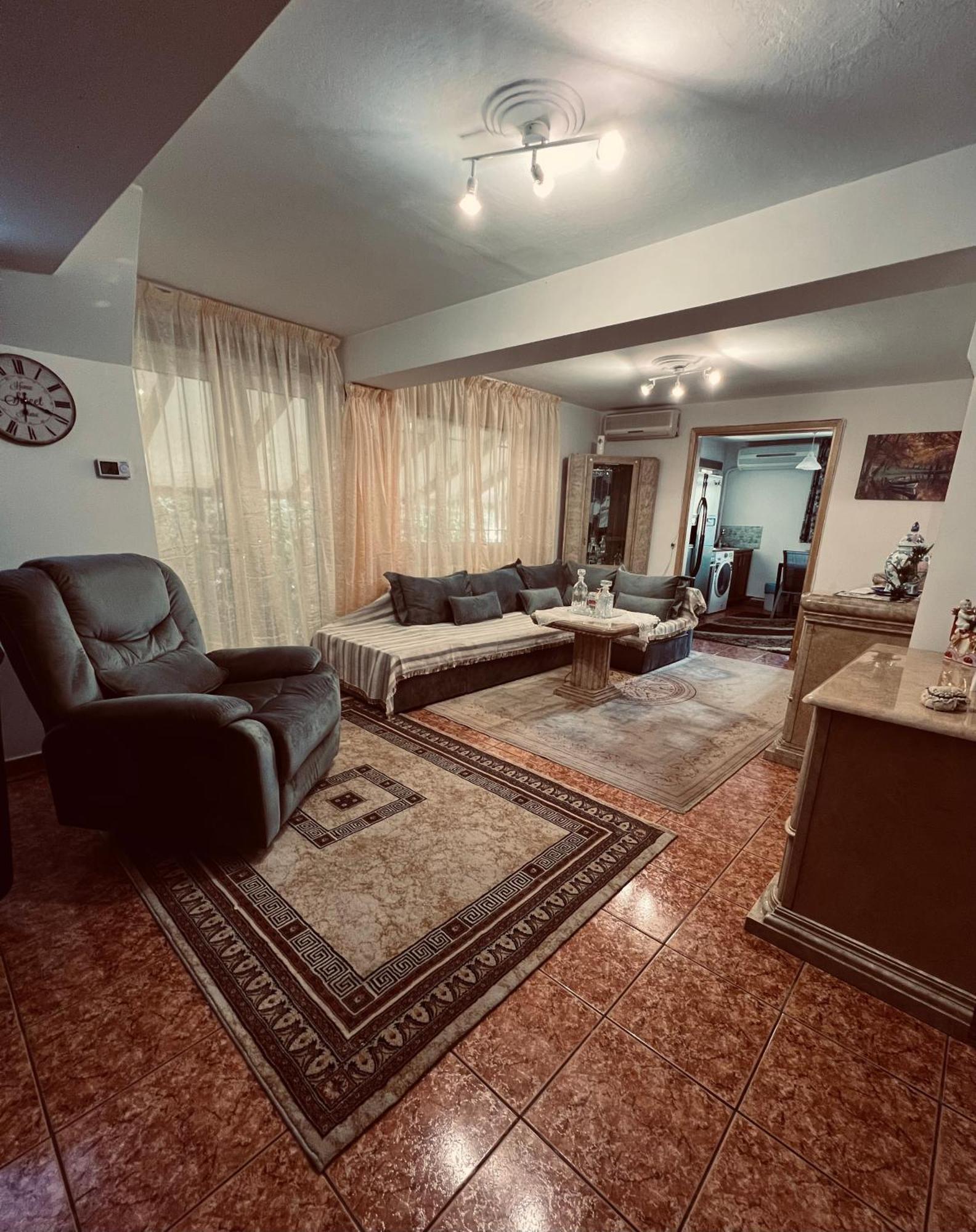 Queen Olgas Street Appartment Tesalonika Bagian luar foto